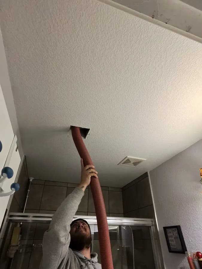 Duct Cleaning & Sealing - Photo 2