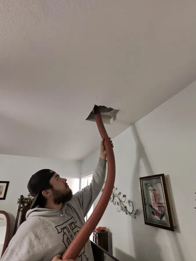 Duct Cleaning & Sealing - Photo 3